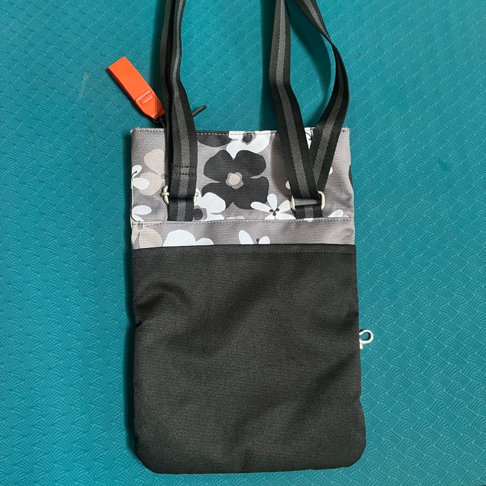 Sherpani Black and Gray Floral Crossbody Bag - Picture 7 of 12
